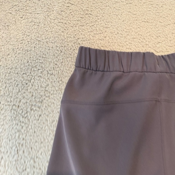 Lululemon On The Fly Short Woven 2.5" Black  Womens 8 Activewear - Picture 4 of 8